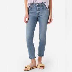 AGOLDE Willow Mid-Rise Slim Straight Jeans in Medium Blue Wash